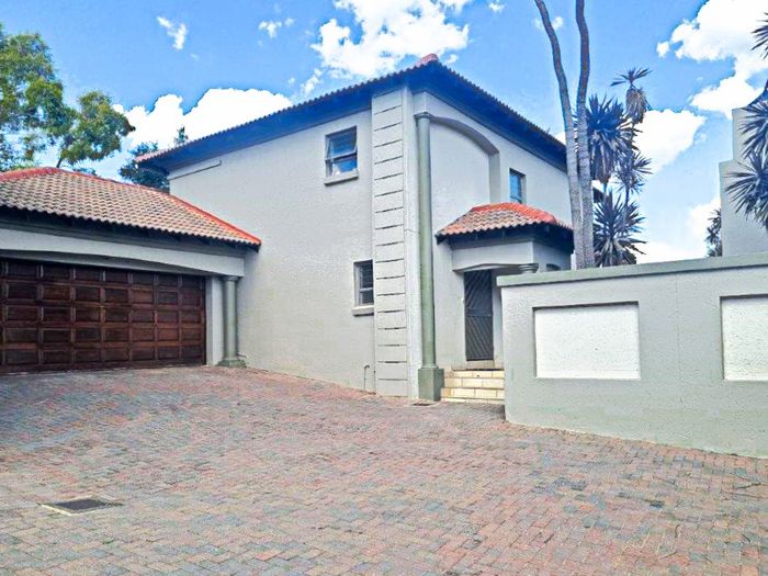 Property #2566102, Townhouse For Sale in Faerie Glen
