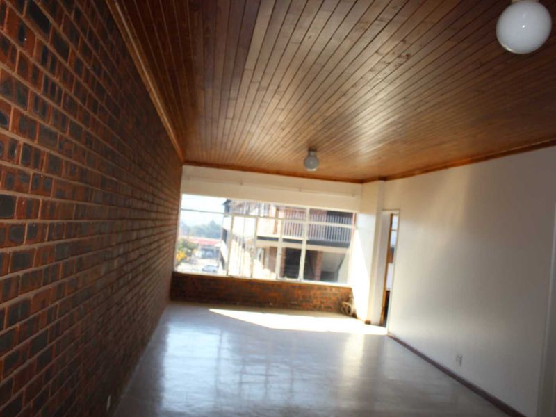 2.5-Bedroom Apartment to Rent in Pretoria Gardens- Suiderland Building - Photo 8
