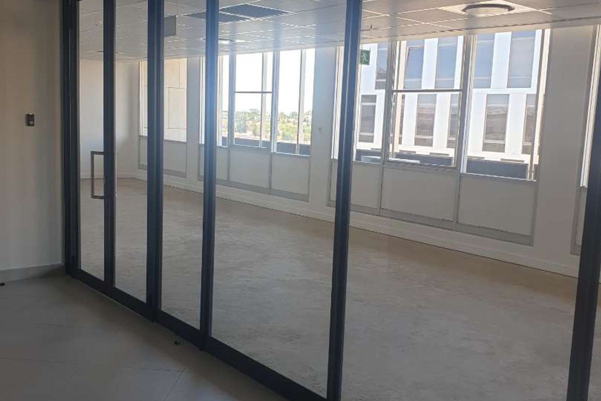 CENTRAL WNK TO LET - MODERN NEWLY RENOVATED - Photo 3