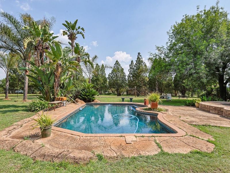 Country Life Bliss in Boschkop: A 4.2 Hectare Pecan Nut Farm Oasis - Photo 2