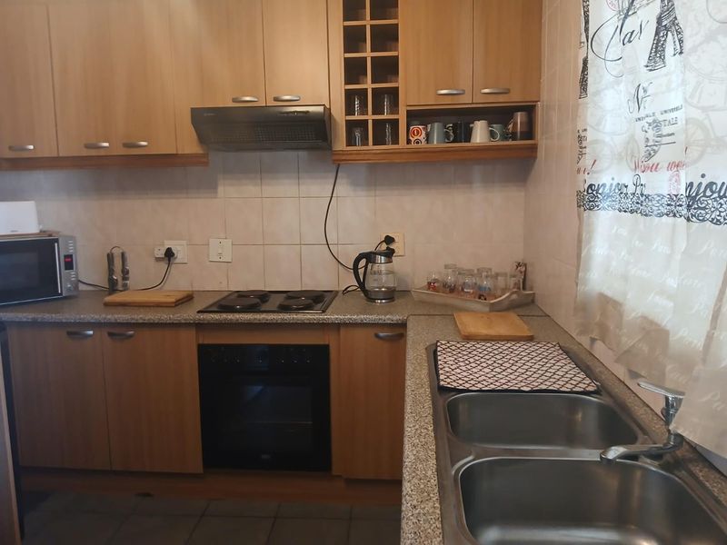 Charming Modern 3-Bedroom Home in Northpine | R1,720,000 - Photo 4