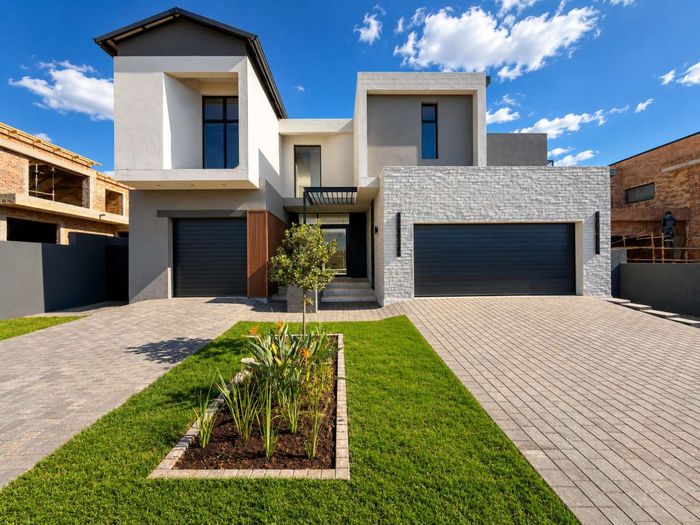Property #2465606, House For Sale in Fountainbrook Estate