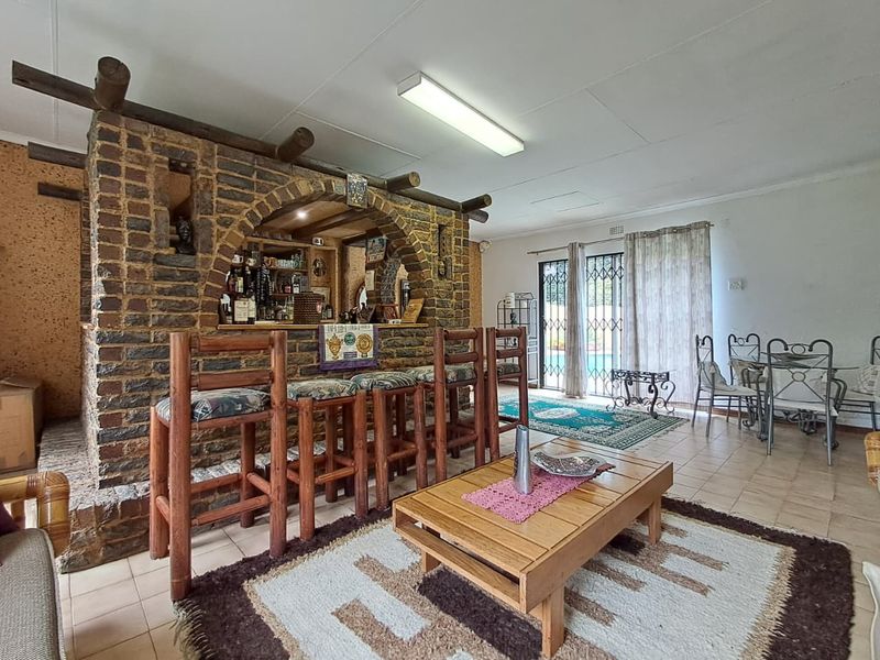 3 Bedroom House for Sale in Brackenhurst - Photo 6