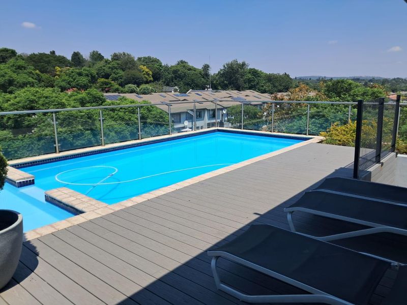 Sky-High Sunshine & Braai: Ferndale’s Fun-Loving Loft! - Photo 3