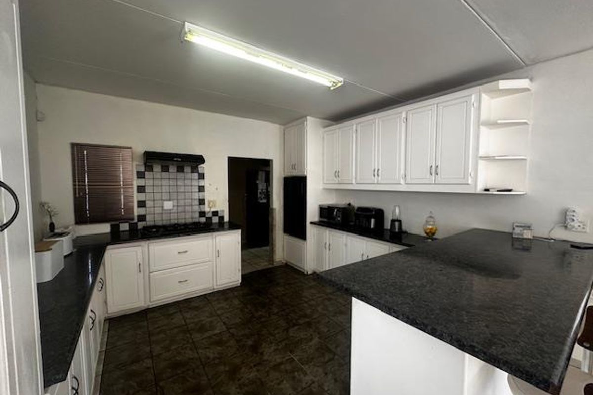 Baysvalley Beauty with Income Potential – Spacious Duet & Bachelor Flat - Photo 2