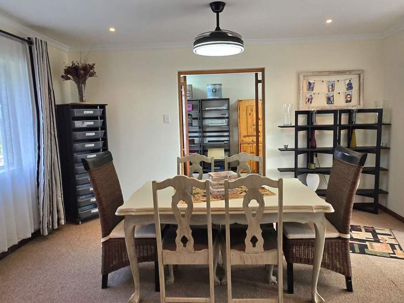 Spacious Coastal Home With Sea Views And Excellent Investment Potential - Photo 10