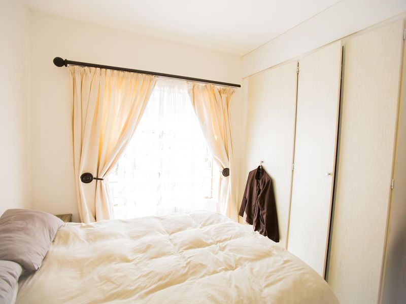 2 Bedroom Ground Unit with Private Garden - Photo 8