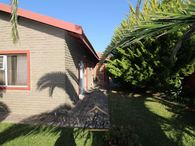 Guesthouse for sale - Swakopmund (Extension 9) - Photo 7