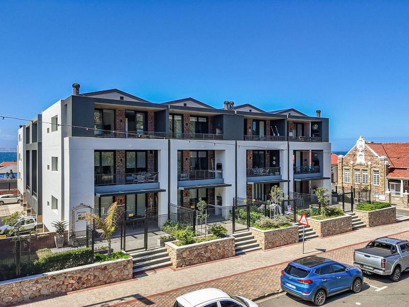 Stylish 2-Bed Apartment with Ocean Views in Mossel Cove - Price Includes VAT - No Transfer Duty - Photo 4