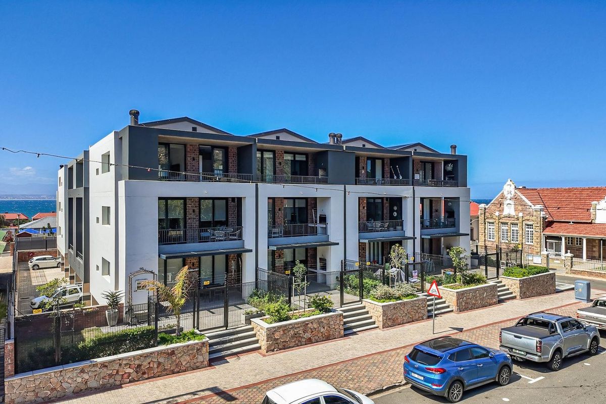 Stylish 2-Bed Apartment with Ocean Views in Mossel Cove - Price Includes VAT - No Transfer Duty - Photo 4