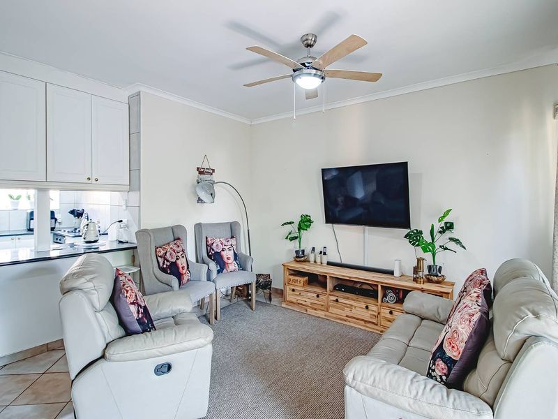 FULL TITLE IN SECURITY COMPLEX. - Photo 9