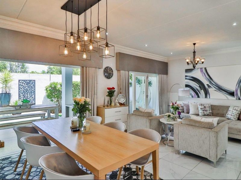 Where Timeless English Elegance Meets Modern Luxury. - Photo 7