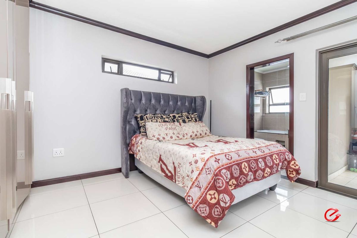 Apartment Close To Travel Links - Photo 2