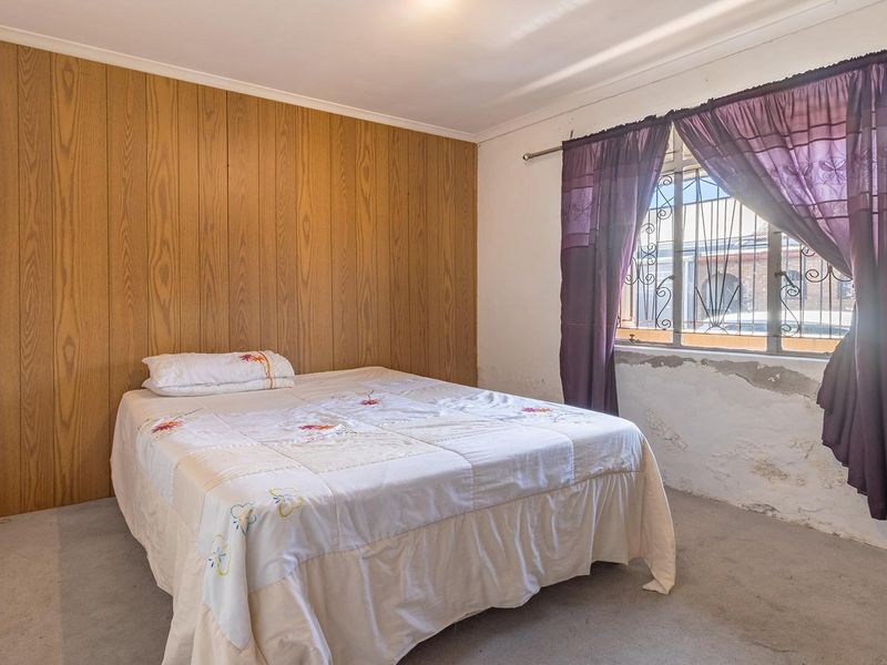 4-Bedroom, 1-Bath Home with Great Bones – Ready for a Little TLC - Photo 9