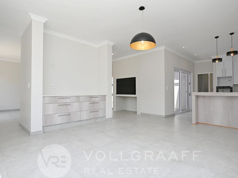 Family Home with Modern Finishes & Separate Flatlet - Photo 8