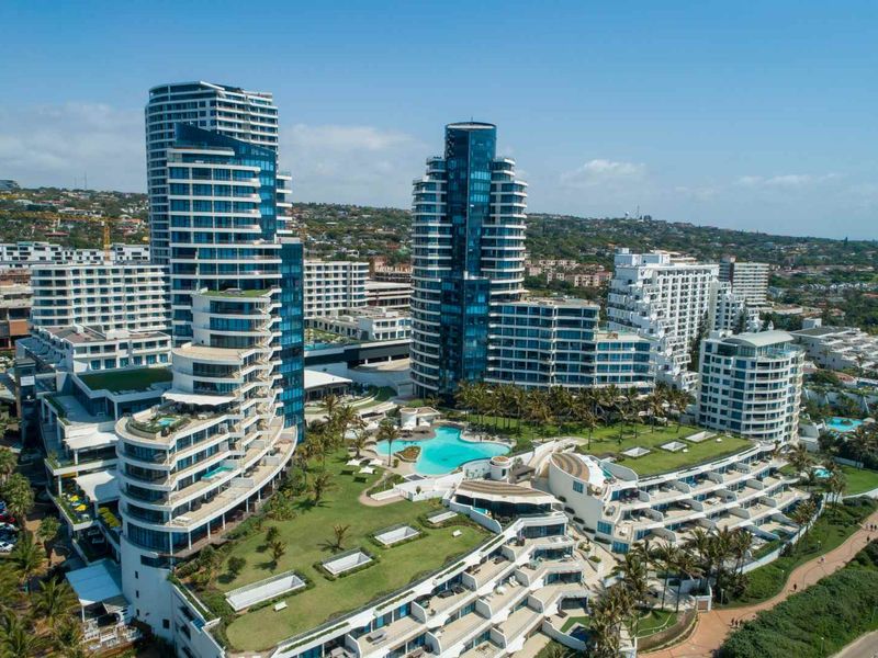 4 BEDROOM | 4.5 BATHROOM PENTHOUSE - Photo 4