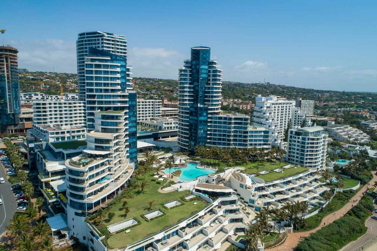 4 BEDROOM | 4.5 BATHROOM PENTHOUSE - Photo 4