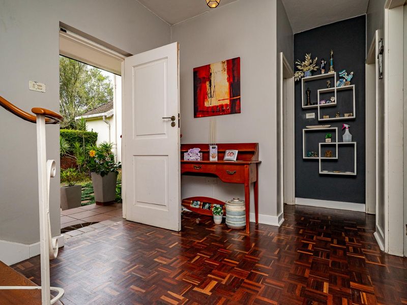 SPACIOUS DUPLEX LIVING IN SOUGHT-AFTER GILLITTS - Photo 7