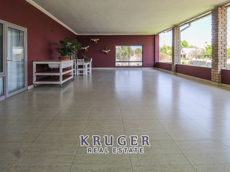 🏡 Exclusive Modern Home for Sale - Photo 7