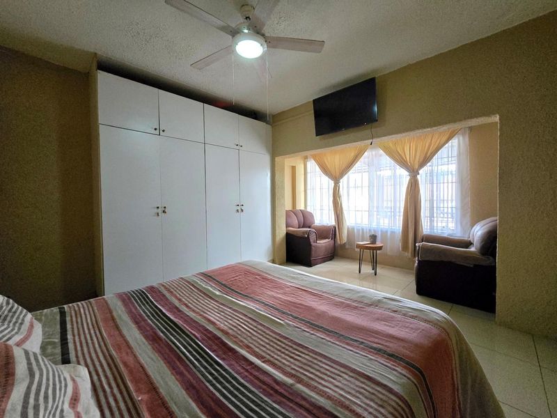 Comfortable 3-Bedroom Living in the Heart of Roseacre - Photo 8