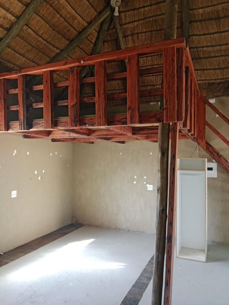 Open plan lounge / dining room