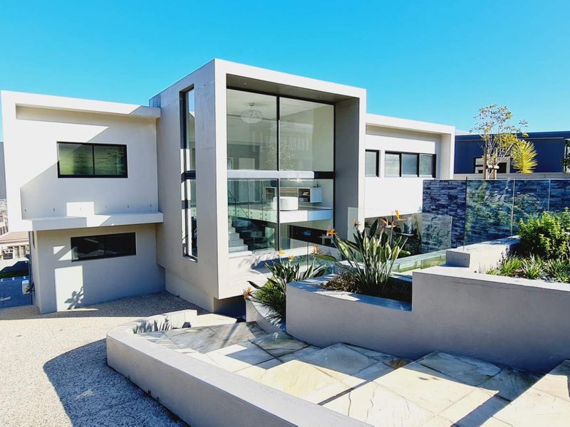 Where Cape Town's Most Spectacular Views Meet Unrivalled Luxury - Photo 1