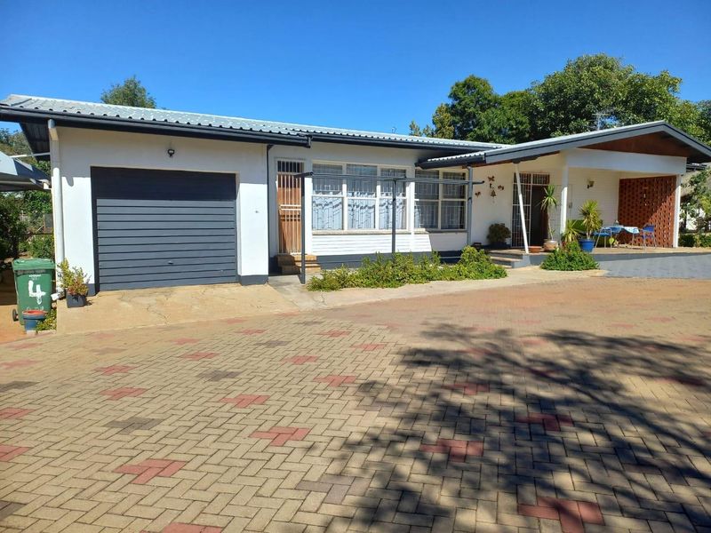 PIONIERSPARK HOUSE FOR SALE - Photo 1