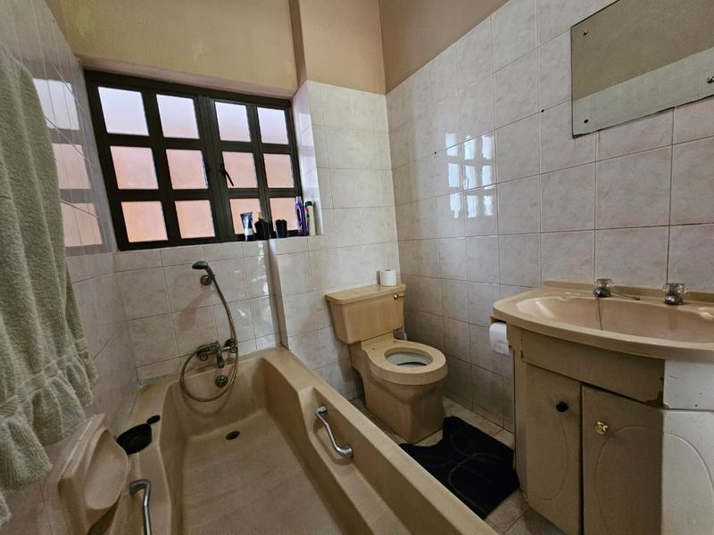 1-Bedroom Duplex Offering A Comfortable Living - Photo 8