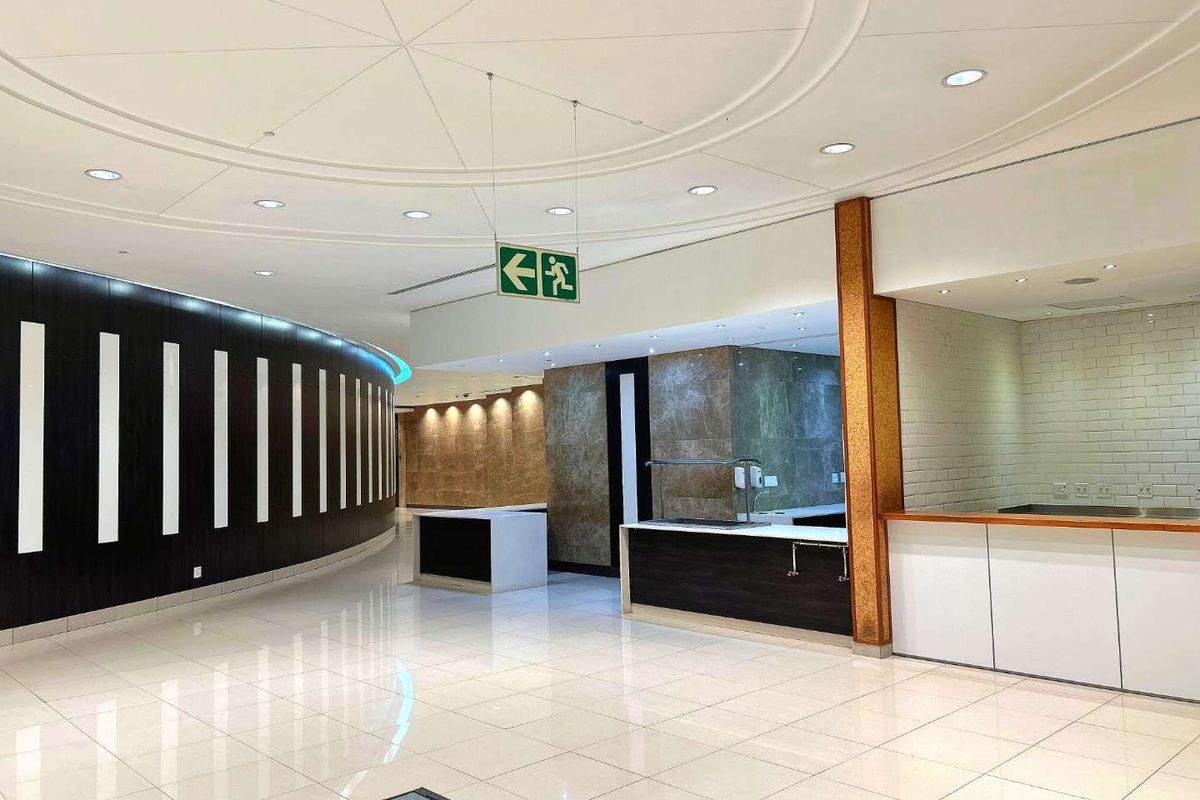 LIBRIDGE – Third Floor Office Space to Let | Ameshoff Street, Bramfontein, Johannesburg Position your business in the heart of Bramfontein’s thriving commercial - Photo 5