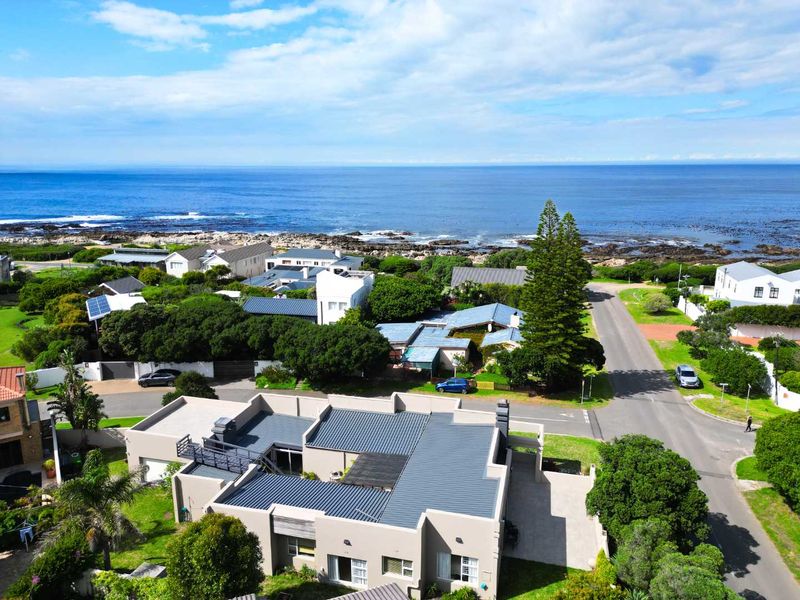 Elegant Living Steps from the Ocean! - Photo 2