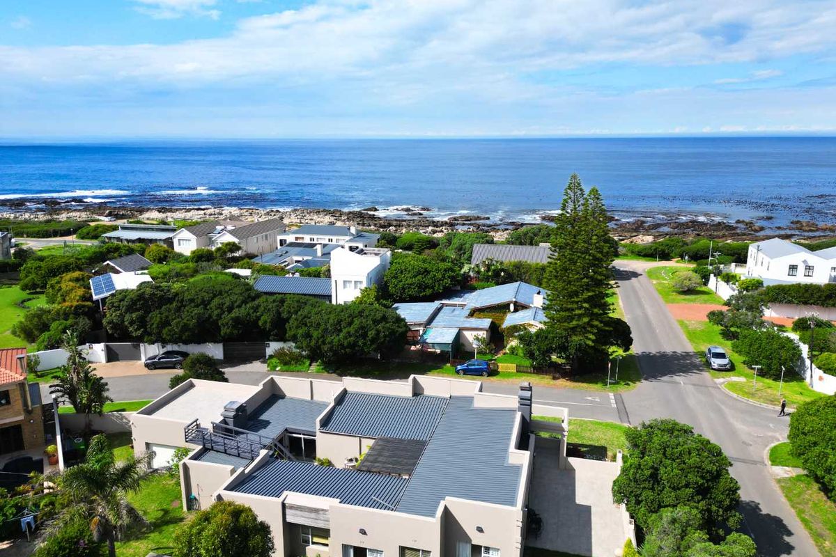 Elegant Living Steps from the Ocean! - Photo 2