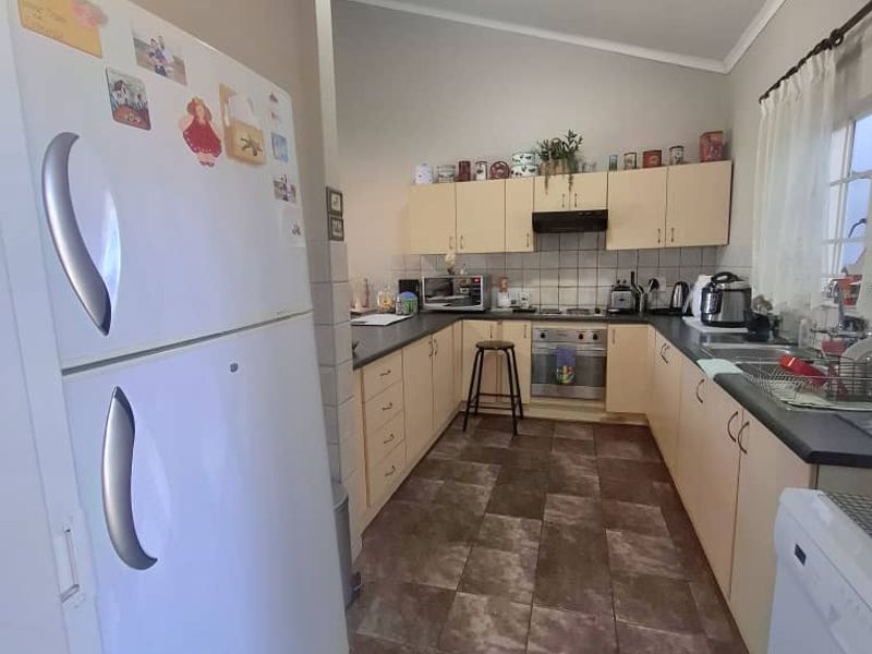 3 BEDROOM UNIT IN POPULAR COMPLEX IN KLEINE KUPPE - Photo 6