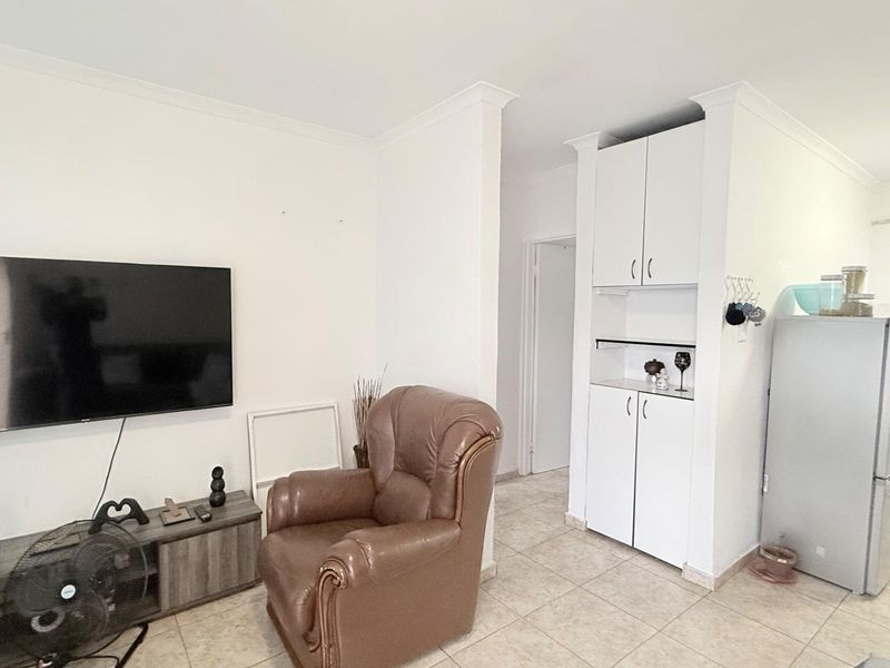 NEAT APARTMENT FOR A STARTER - Photo 7