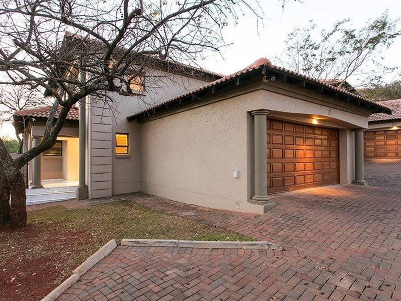 4 bedrooms Townhouse in FAERIE GLEN - Photo 3