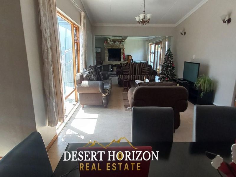 Walvisbay, Central | Family home for sale - Photo 3