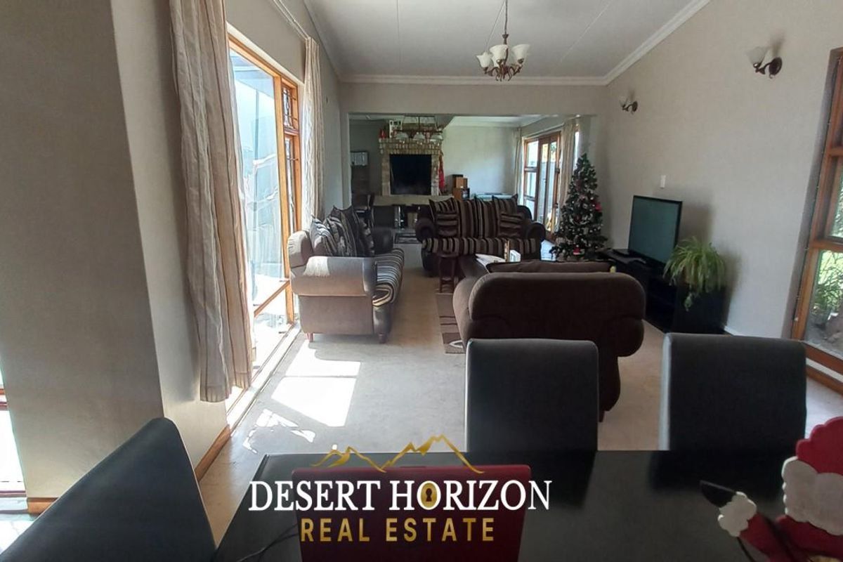 Walvisbay, Central | Family home for sale - Photo 3