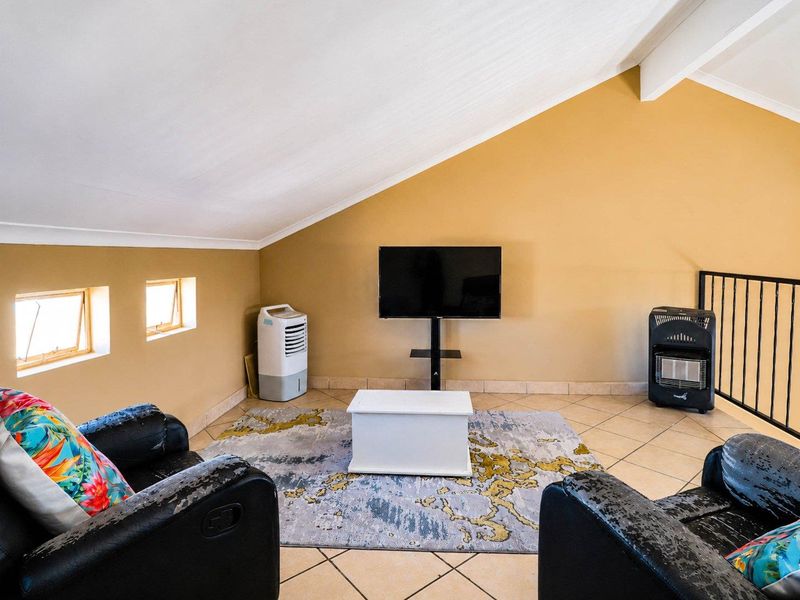 2 Bedroom 2 bathroom apartment - Photo 5