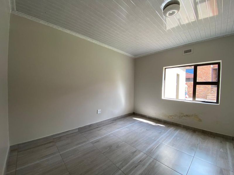1 Bedroom in commune - Shared Living - Photo 10
