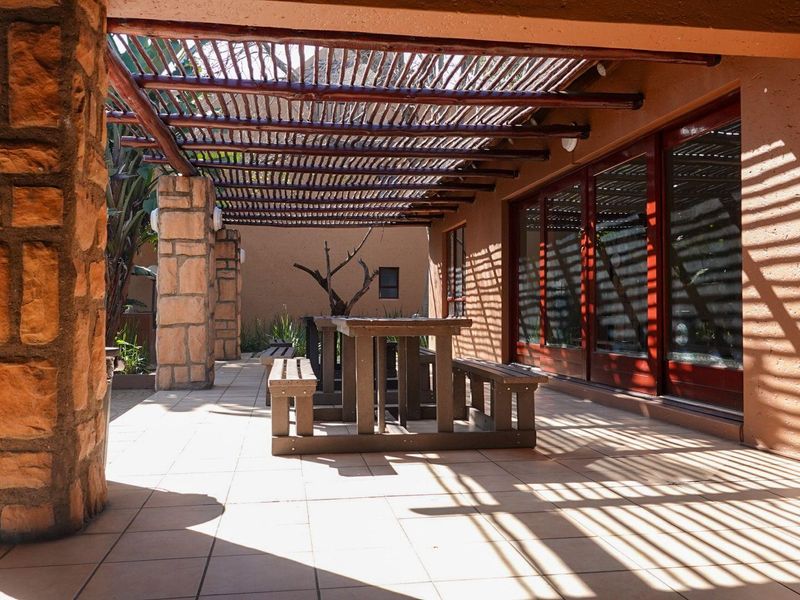 Stunning 1 bed, 1 bath apartment - Photo 5