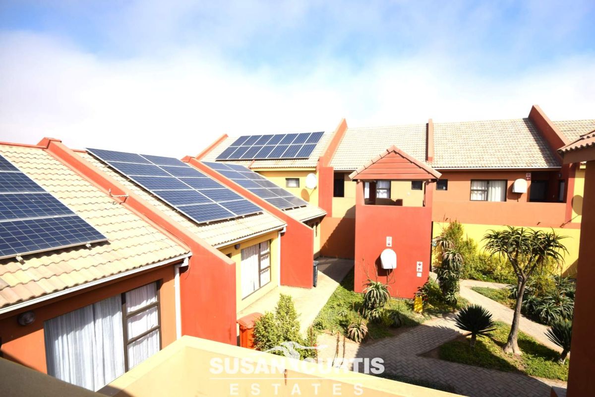 Well located Shop - Photo 3