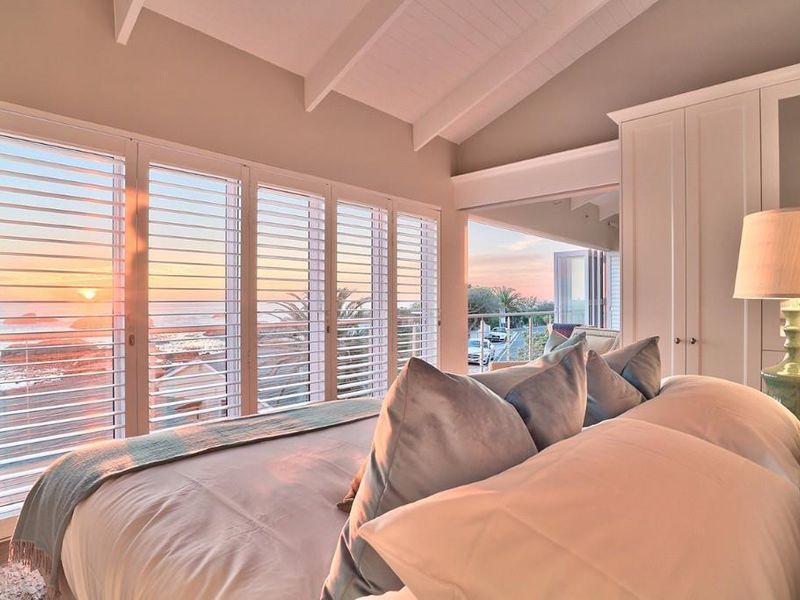 Designer Beach Bungalow - Photo 6