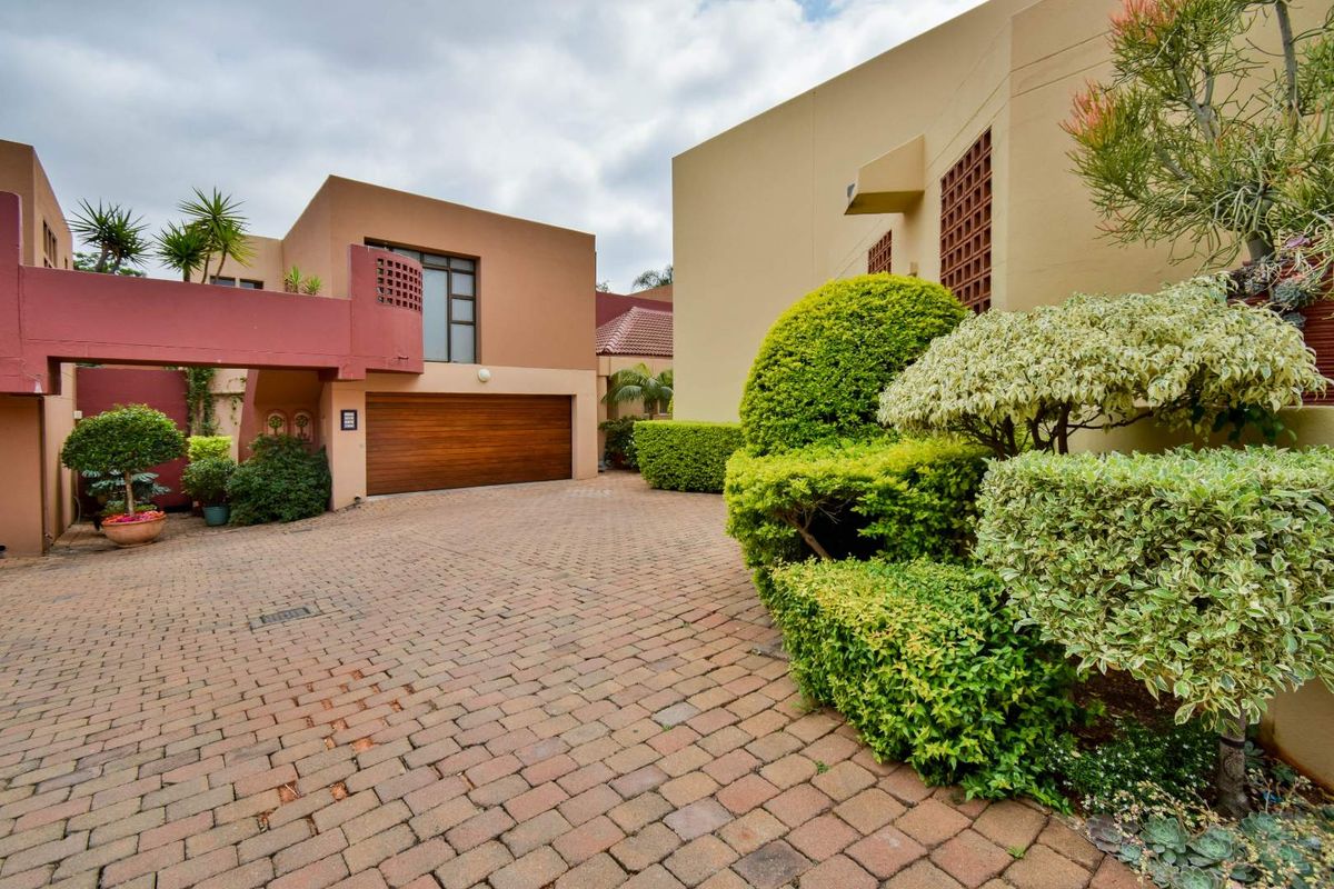 FULL TITLE IN 24/7 SECURE  ESTATE - Photo 3