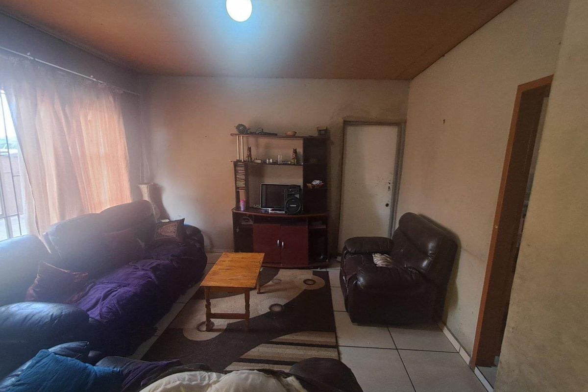 2 Bedroom House In A Busy Main Road - Photo 5