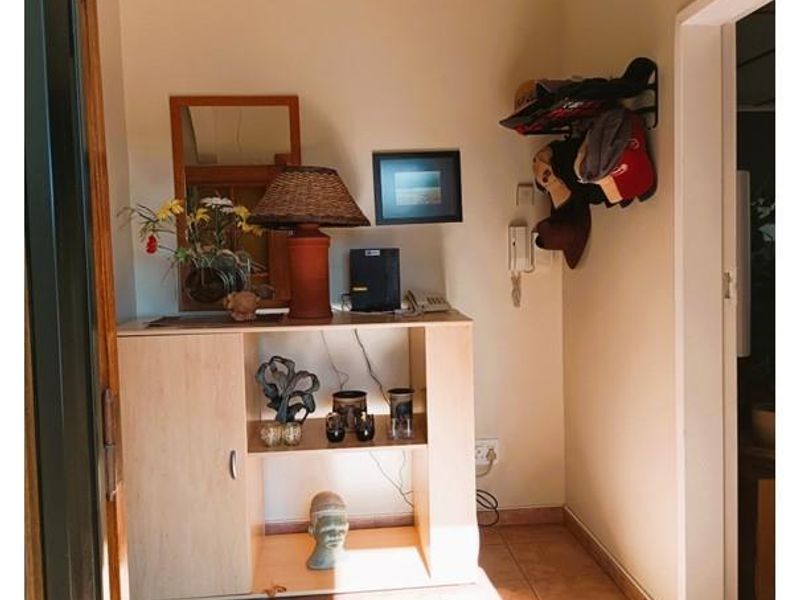 “Versatile Style With Vintage Appeal” - Photo 7