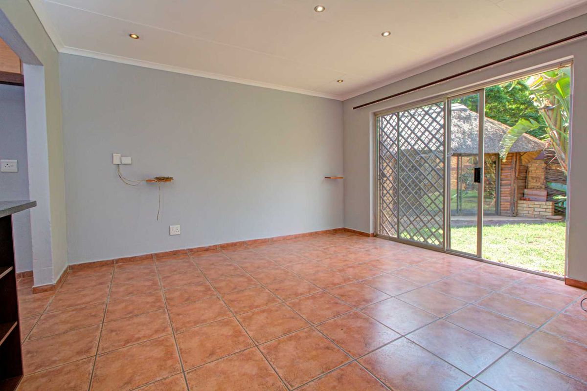 Your Ideal Townhouse: Entertain, Relax, and Live Comfortably! - Photo 4