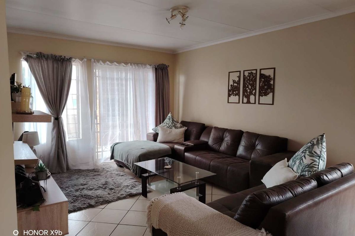 LIVE OR INVEST IN DIE HOEWES - Photo 2