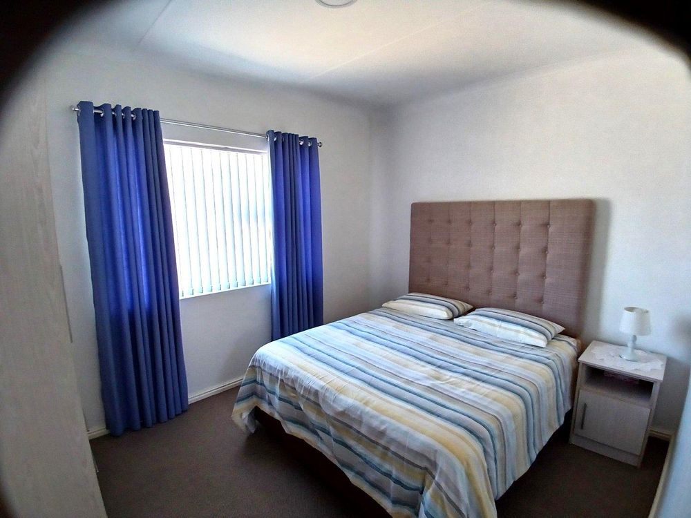 Same 3rd Bedroom; now in the opposite direction.