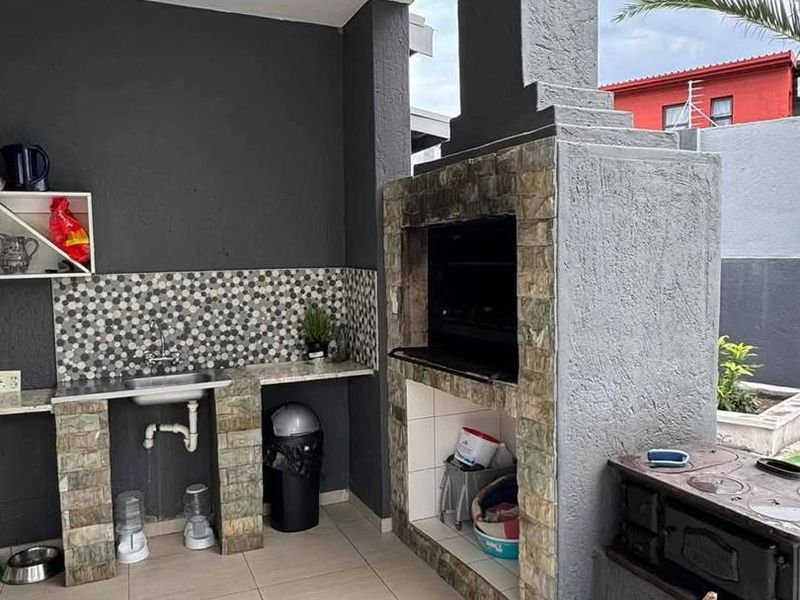 Mansion For Sale Auasblick - Photo 6