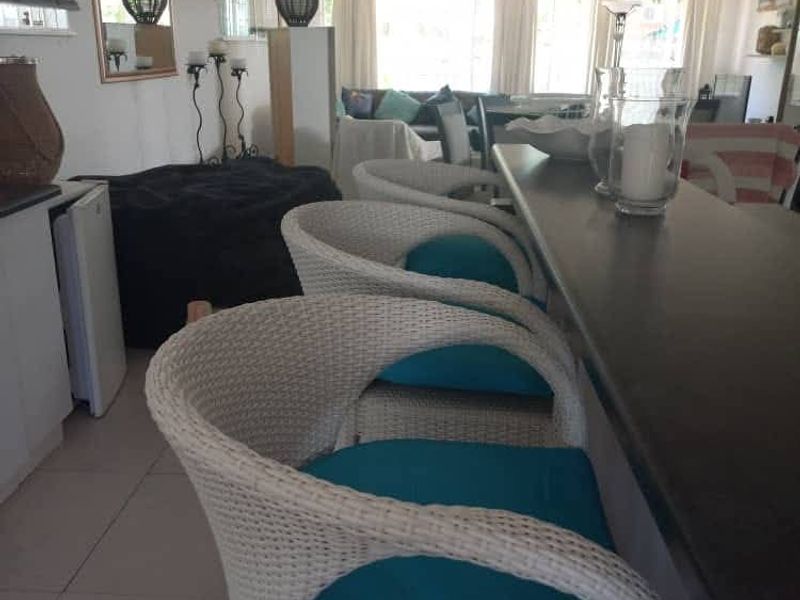 Lovely property situated in a safe area and within walking distance from the Mall, Gym and shops - Photo 10