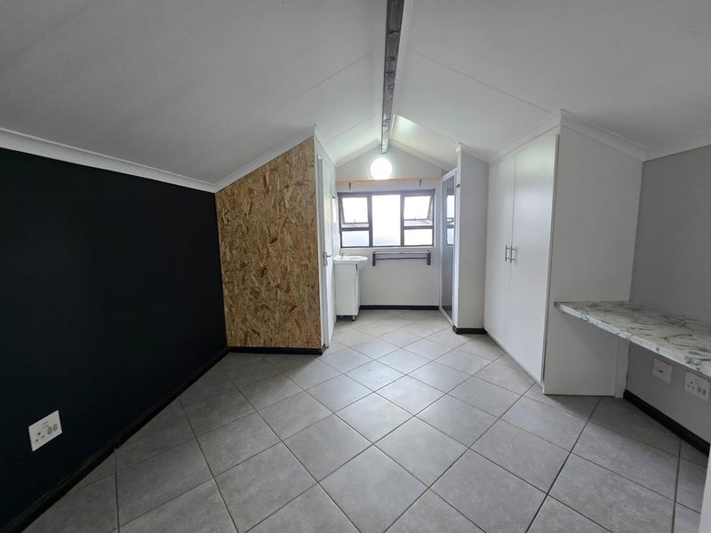 Secure & modern first floor unit for sale in Norton Home Estates - Photo 10